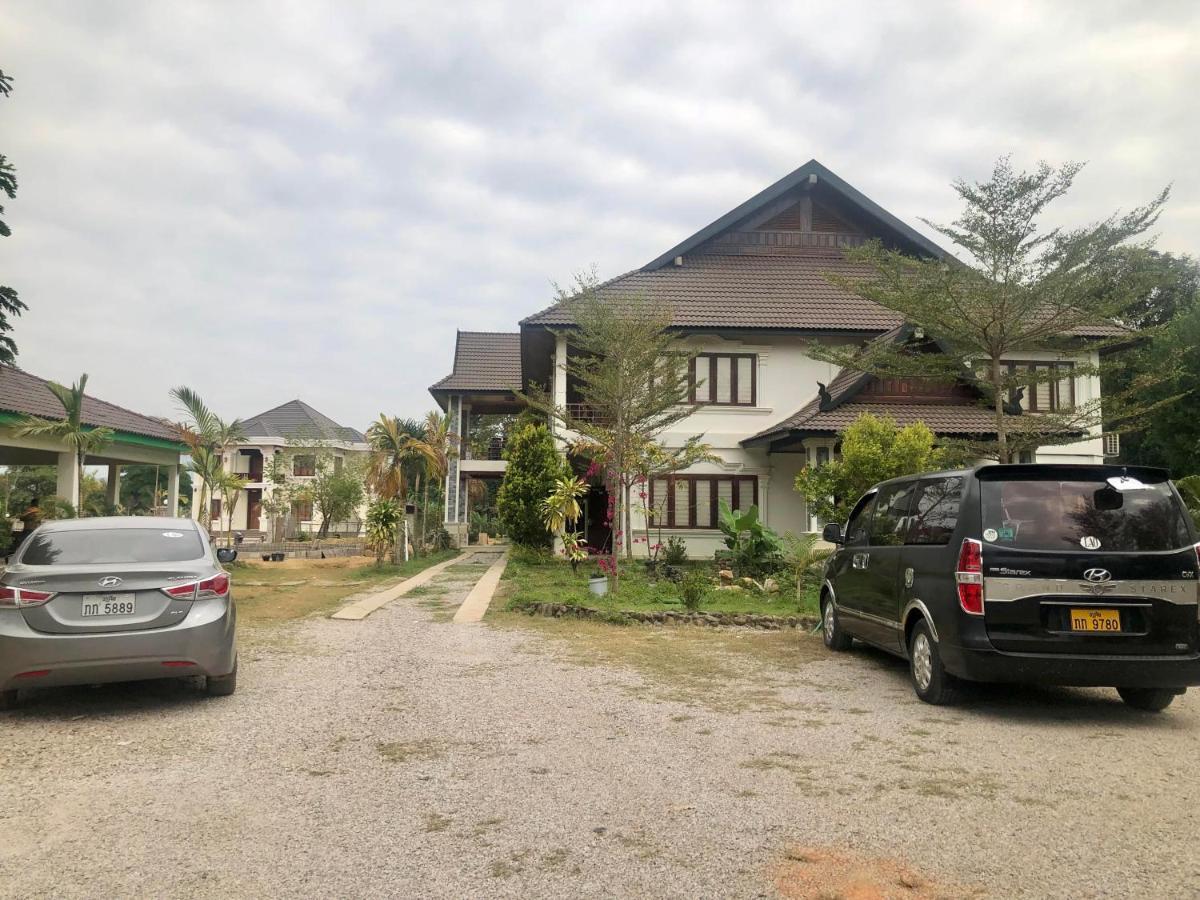 Vang Vieng Garden Resort Екстер'єр фото
