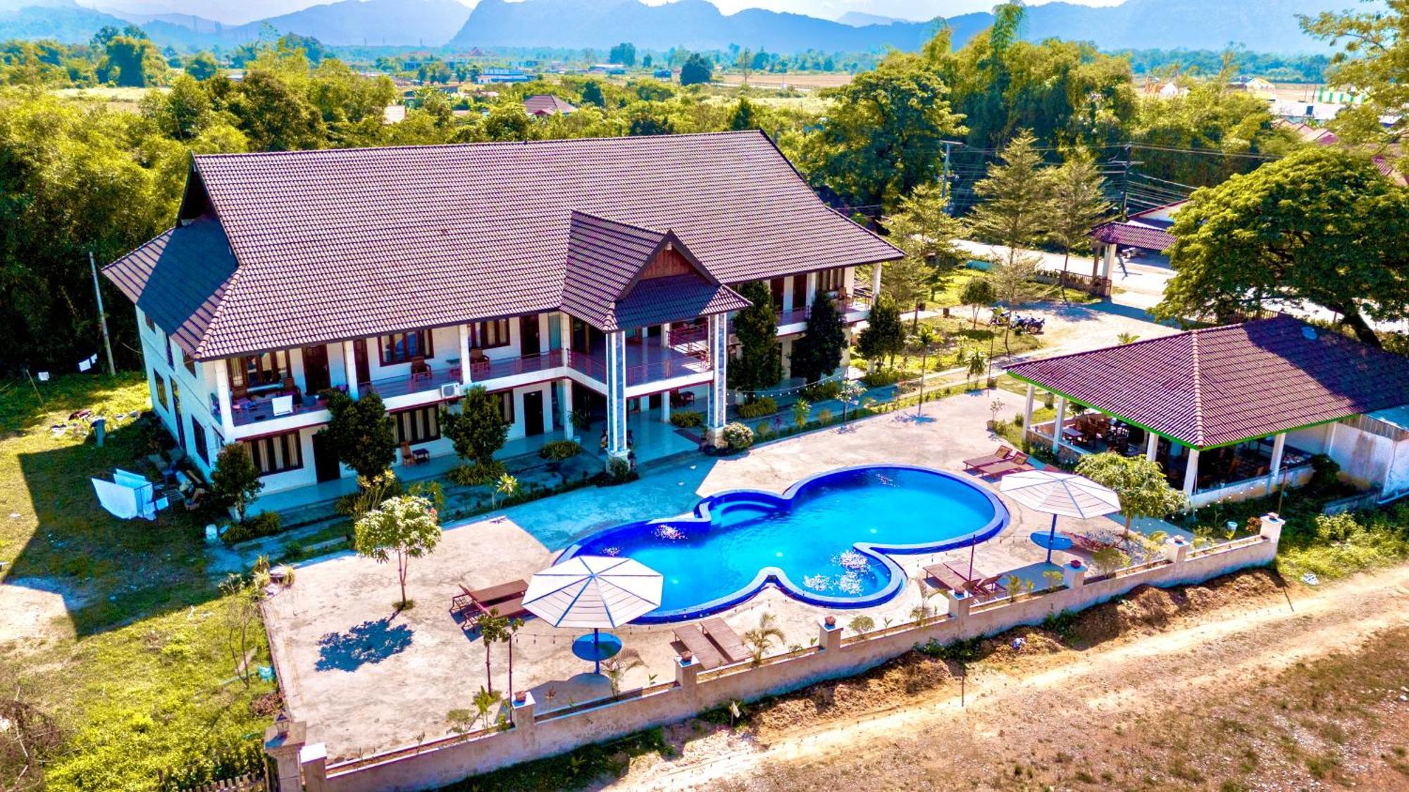 Vang Vieng Garden Resort Екстер'єр фото
