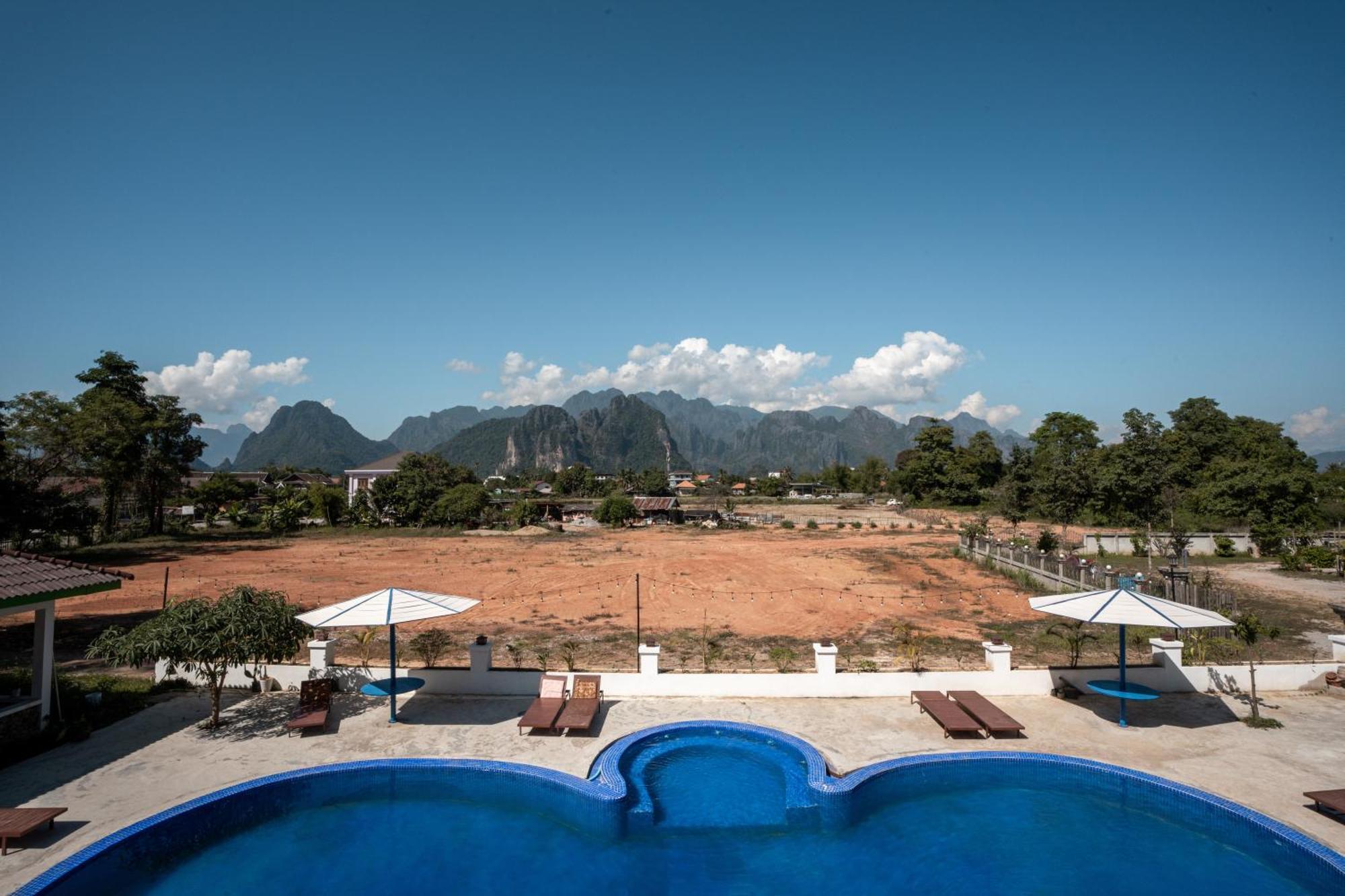 Vang Vieng Garden Resort Екстер'єр фото