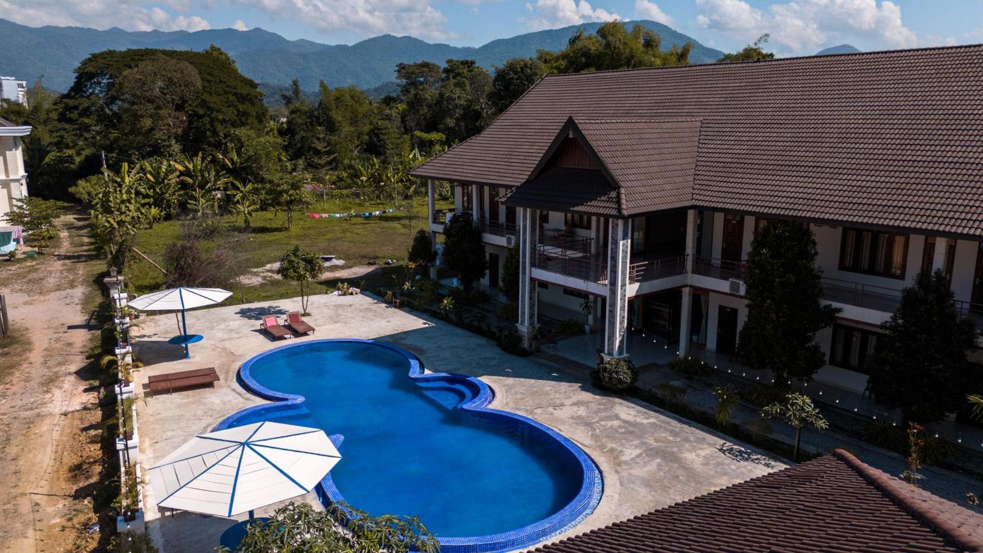 Vang Vieng Garden Resort Екстер'єр фото